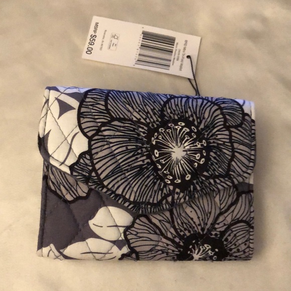 Vera Bradley Quilted Cotton RFID Mini Trifold Wallet Moon Shadow Meadow NWT - Picture 1 of 15